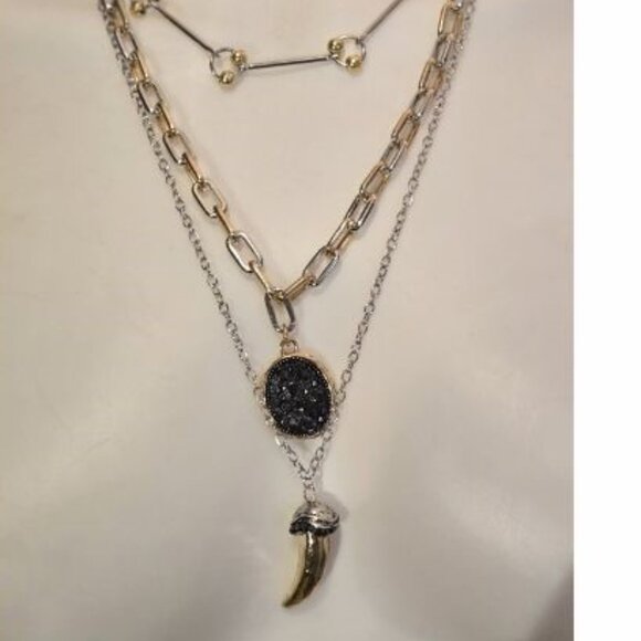 NEW ZARA SET OF 3 MEDALLION HORN NECKLACES - Picture 2 of 8